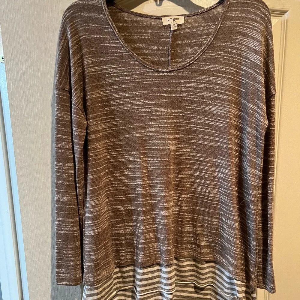 Umgee Sweater - Picture 1 of 3